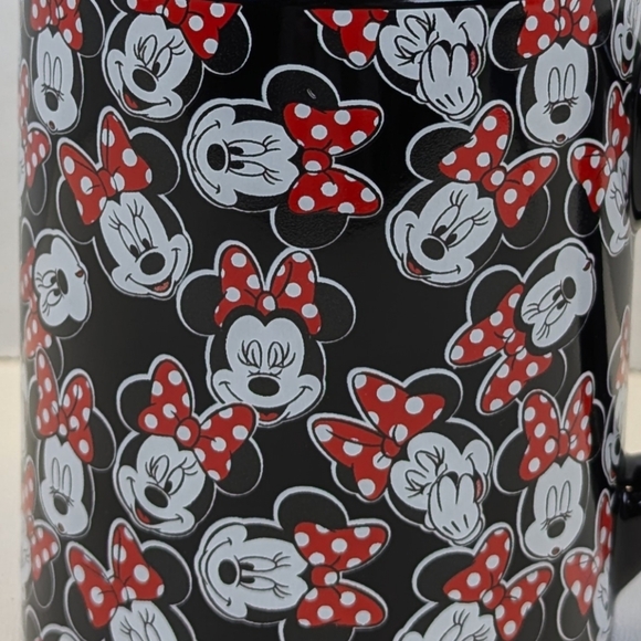 Disney Minnie Mouse All Over 14oz Ceramic Tea Coffee Mug Silver Buffalo - Picture 3 of 5